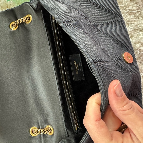 Saint Laurent Black Quilted Shoulder Bag - Picture 12 of 12